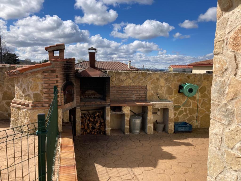 Casa El Descanso Ortigosa Del Monte Exterior photo